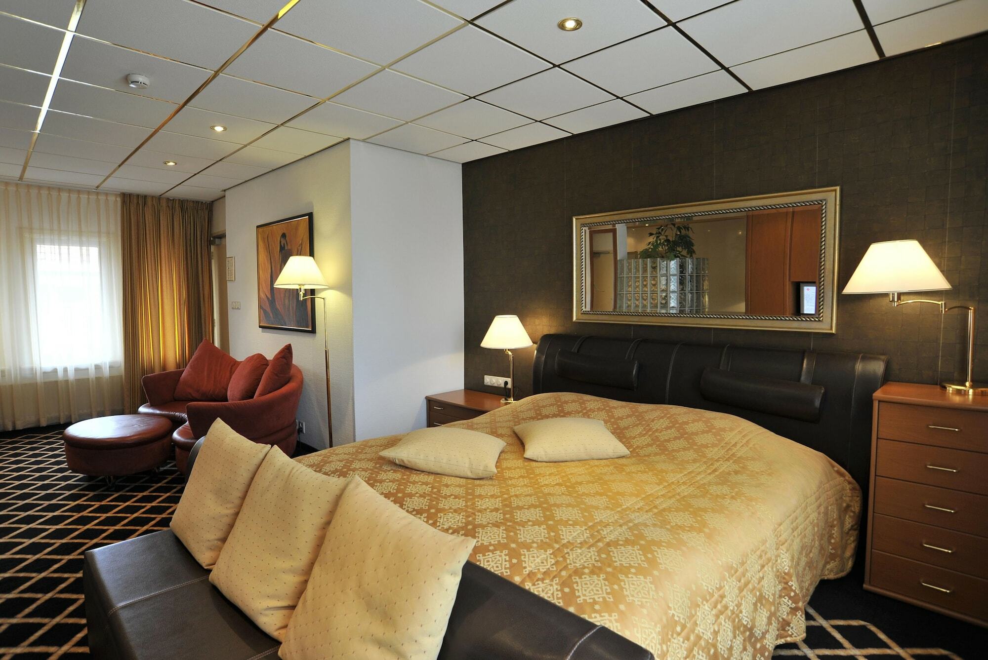 City Hotel Bergen Op Zoom 3*